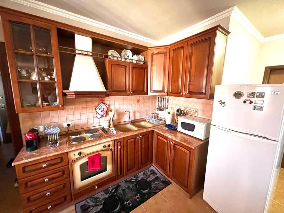 Central Tirana Flat Near Bazaar Екстер'єр фото
